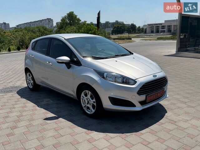 Сірий Форд Фієста, об'ємом двигуна 1.6 л та пробігом 186 тис. км за 7000 $, фото 1 на Automoto.ua