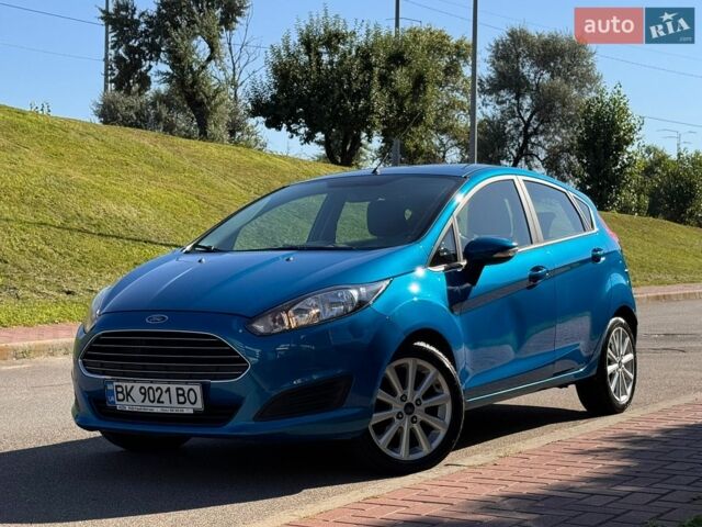 Серый Форд Фиеста, объемом двигателя 1 л и пробегом 54 тыс. км за 7900 $, фото 1 на Automoto.ua
