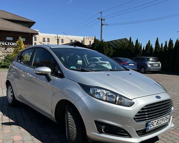 Сірий Форд Фієста, об'ємом двигуна 1.6 л та пробігом 207 тис. км за 8000 $, фото 1 на Automoto.ua