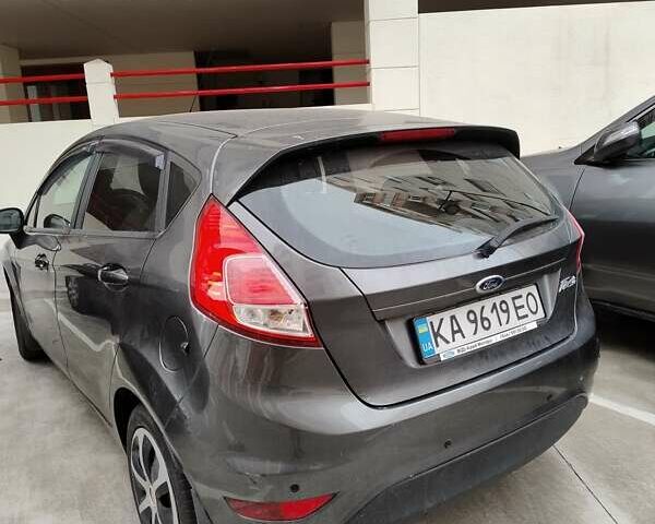 Сірий Форд Фієста, об'ємом двигуна 1 л та пробігом 122 тис. км за 6436 $, фото 1 на Automoto.ua