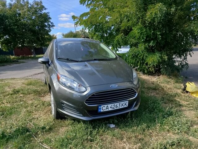 Сірий Форд Фієста, об'ємом двигуна 1.6 л та пробігом 130 тис. км за 7500 $, фото 1 на Automoto.ua