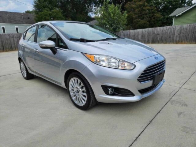 Сірий Форд Фієста, об'ємом двигуна 1.6 л та пробігом 79 тис. км за 1300 $, фото 1 на Automoto.ua