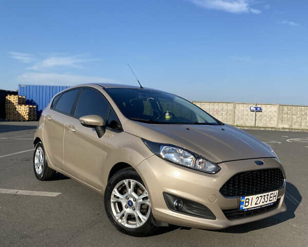 Серый Форд Фиеста, объемом двигателя 1 л и пробегом 118 тыс. км за 7999 $, фото 1 на Automoto.ua