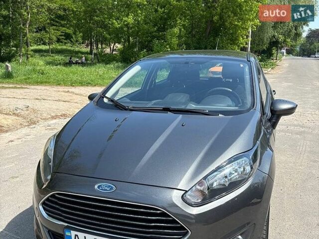 Серый Форд Фиеста, объемом двигателя 1.6 л и пробегом 106 тыс. км за 8200 $, фото 1 на Automoto.ua