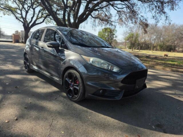 Серый Форд Фиеста, объемом двигателя 1.6 л и пробегом 51 тыс. км за 5550 $, фото 1 на Automoto.ua