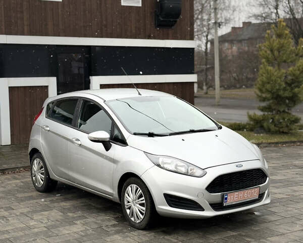 Форд Фиеста 2017 в Тячеве на Automoto.ua Серый Форд Фиеста, объемом двигателя 1.6 л и пробегом 196 тыс. км за 7300 $, фото 1 на Automoto.ua