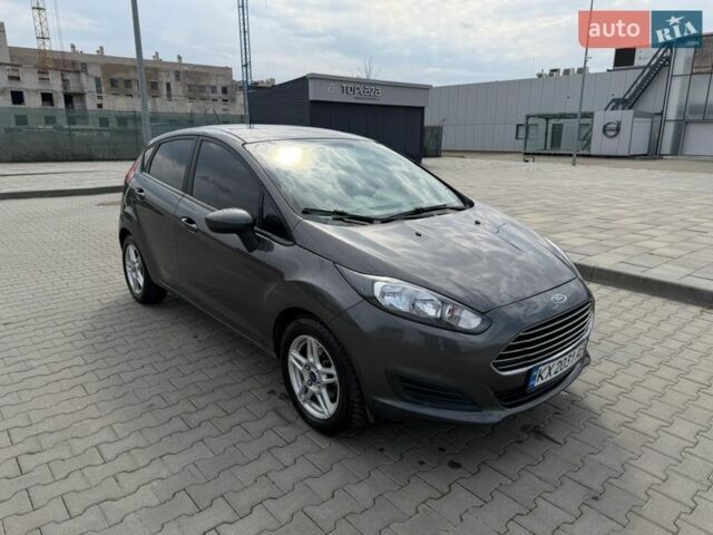 Серый Форд Фиеста, объемом двигателя 1.6 л и пробегом 127 тыс. км за 8200 $, фото 1 на Automoto.ua