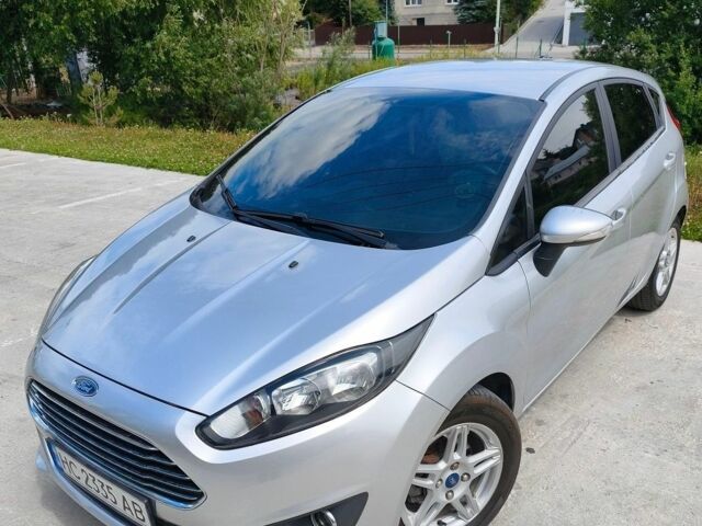 Сірий Форд Фієста, об'ємом двигуна 1.6 л та пробігом 118 тис. км за 8400 $, фото 1 на Automoto.ua