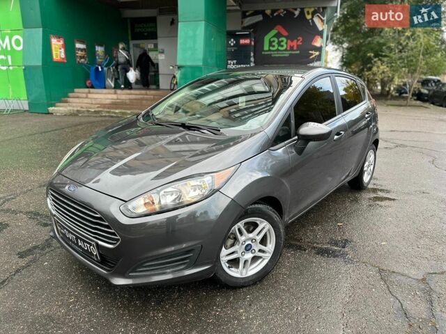 Сірий Форд Фієста, об'ємом двигуна 1.6 л та пробігом 80 тис. км за 8500 $, фото 1 на Automoto.ua