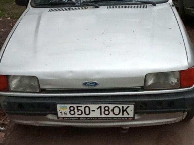 Серый Форд Фиеста, объемом двигателя 1 л и пробегом 287 тыс. км за 300 $, фото 1 на Automoto.ua