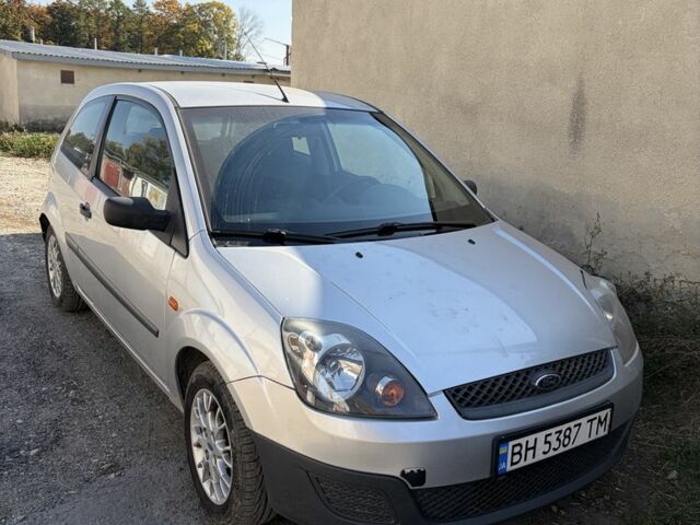 Сірий Форд Фієста, об'ємом двигуна 1.3 л та пробігом 100 тис. км за 3112 $, фото 1 на Automoto.ua