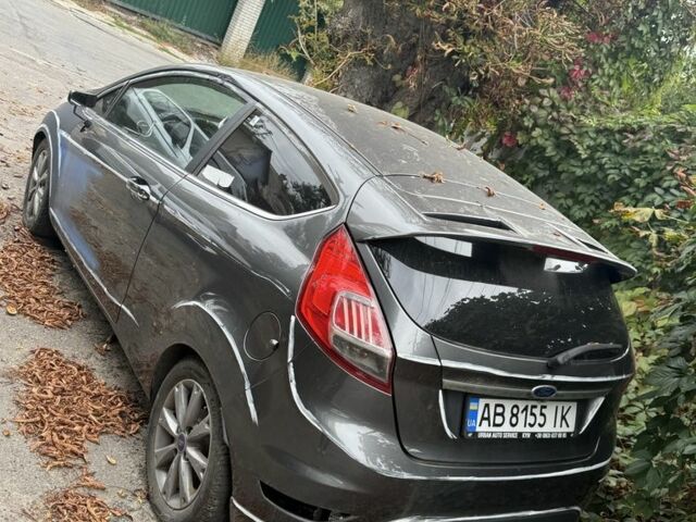 Сірий Форд Фієста, об'ємом двигуна 1 л та пробігом 58 тис. км за 3000 $, фото 1 на Automoto.ua