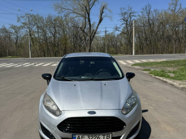 Серый Форд Фиеста, объемом двигателя 1 л и пробегом 220 тыс. км за 5200 $, фото 1 на Automoto.ua