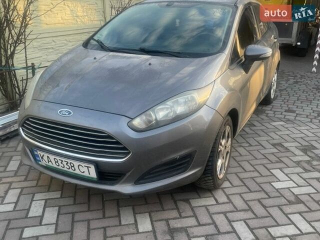Серый Форд Фиеста, объемом двигателя 1.6 л и пробегом 218 тыс. км за 6000 $, фото 1 на Automoto.ua
