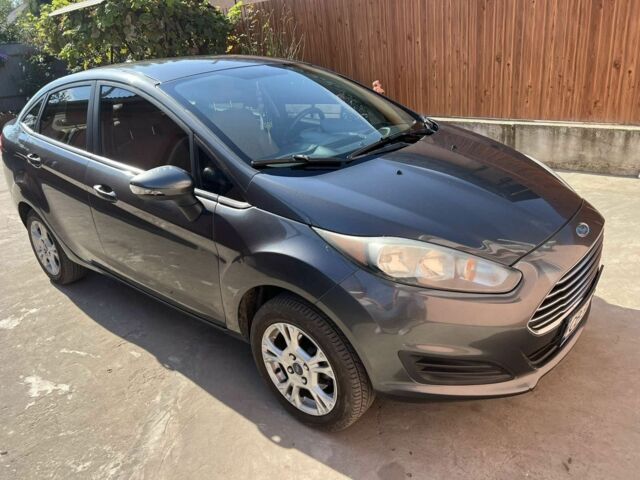 Серый Форд Фиеста, объемом двигателя 1.6 л и пробегом 155 тыс. км за 6700 $, фото 1 на Automoto.ua