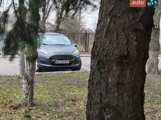 Сірий Форд Фієста, об'ємом двигуна 1.6 л та пробігом 140 тис. км за 8499 $, фото 1 на Automoto.ua