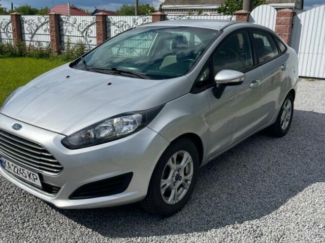 Сірий Форд Фієста, об'ємом двигуна 1.6 л та пробігом 126 тис. км за 4800 $, фото 1 на Automoto.ua