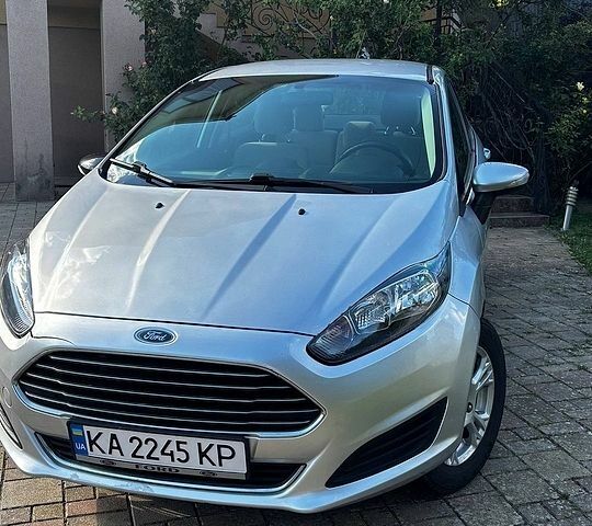 Сірий Форд Фієста, об'ємом двигуна 1.6 л та пробігом 123 тис. км за 6100 $, фото 1 на Automoto.ua