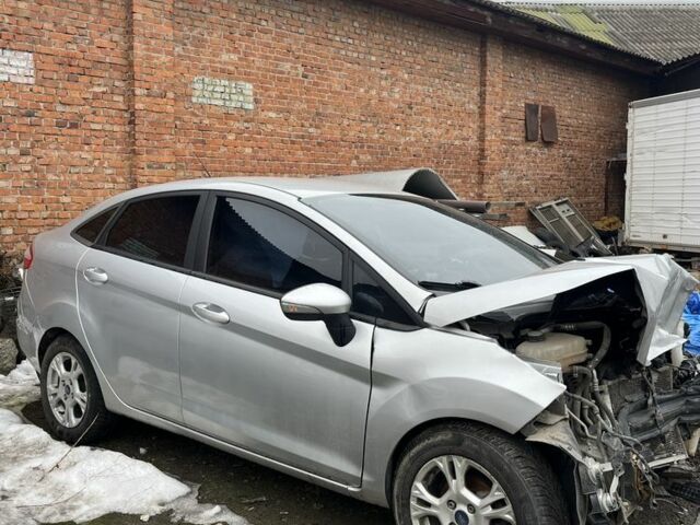 Сірий Форд Фієста, об'ємом двигуна 1.6 л та пробігом 130 тис. км за 3300 $, фото 1 на Automoto.ua