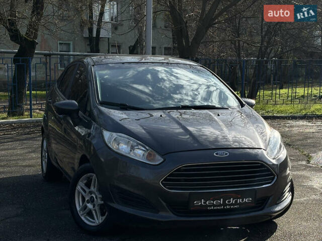 Серый Форд Фиеста, объемом двигателя 1.6 л и пробегом 107 тыс. км за 8199 $, фото 1 на Automoto.ua