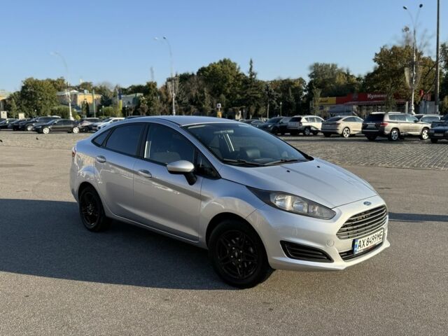 Серый Форд Фиеста, объемом двигателя 1.6 л и пробегом 75 тыс. км за 8600 $, фото 1 на Automoto.ua