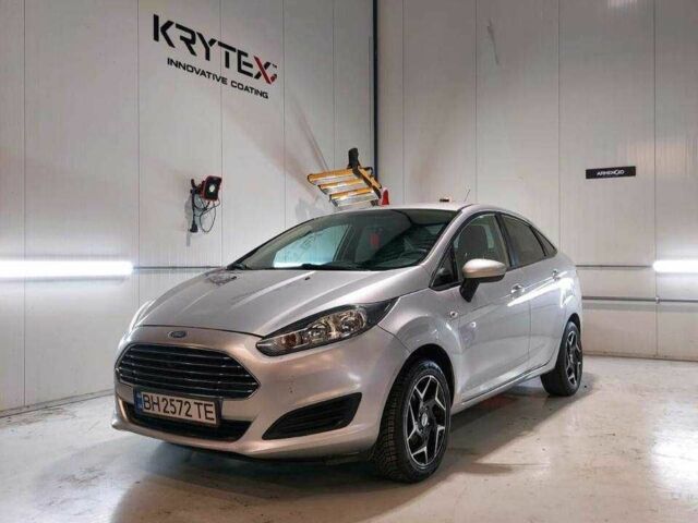 Серый Форд Фиеста, объемом двигателя 1.6 л и пробегом 115 тыс. км за 6000 $, фото 1 на Automoto.ua