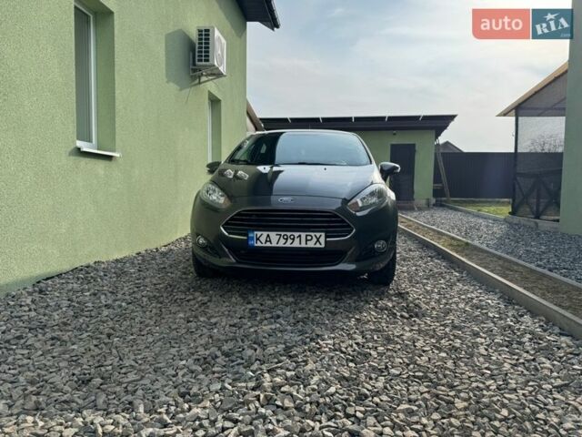 Сірий Форд Фієста, об'ємом двигуна 1.6 л та пробігом 120 тис. км за 8300 $, фото 1 на Automoto.ua