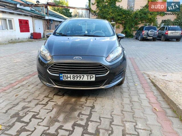 Серый Форд Фиеста, объемом двигателя 1.6 л и пробегом 104 тыс. км за 9500 $, фото 1 на Automoto.ua