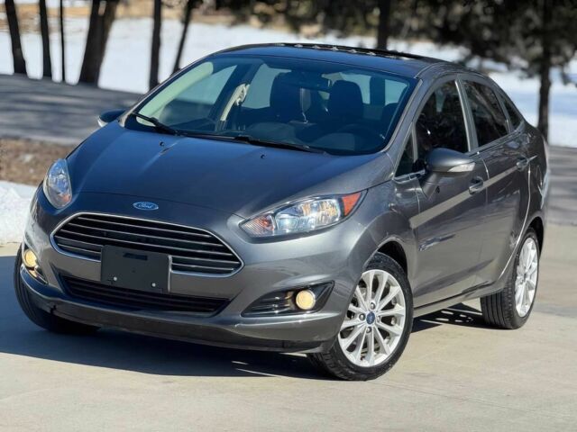 Серый Форд Фиеста, объемом двигателя 1.6 л и пробегом 50 тыс. км за 3200 $, фото 1 на Automoto.ua