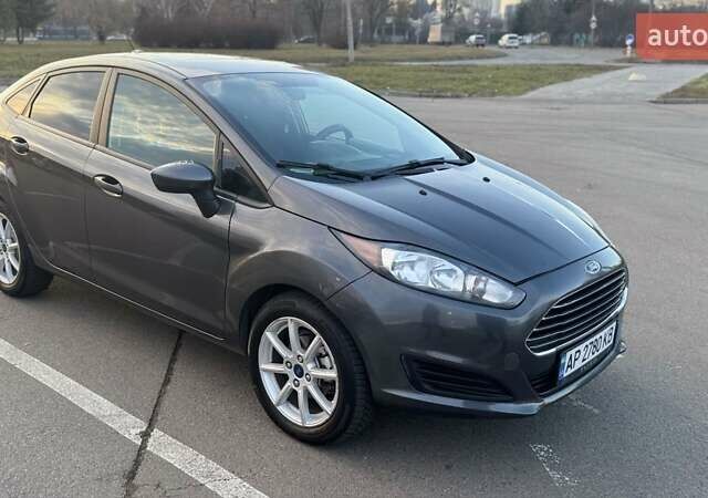 Серый Форд Фиеста, объемом двигателя 1.6 л и пробегом 41 тыс. км за 11200 $, фото 1 на Automoto.ua