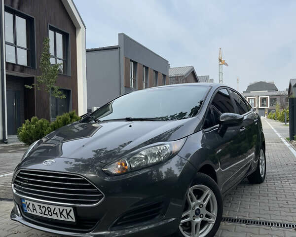 Сірий Форд Фієста, об'ємом двигуна 1.6 л та пробігом 60 тис. км за 9300 $, фото 1 на Automoto.ua