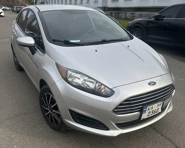 Серый Форд Фиеста, объемом двигателя 1.6 л и пробегом 82 тыс. км за 7600 $, фото 1 на Automoto.ua