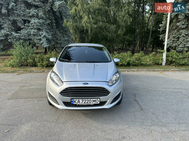 Серый Форд Фиеста, объемом двигателя 1.6 л и пробегом 96 тыс. км за 8500 $, фото 1 на Automoto.ua