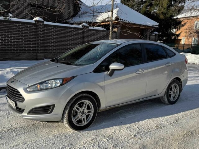 Сірий Форд Фієста, об'ємом двигуна 1.6 л та пробігом 82 тис. км за 8900 $, фото 1 на Automoto.ua