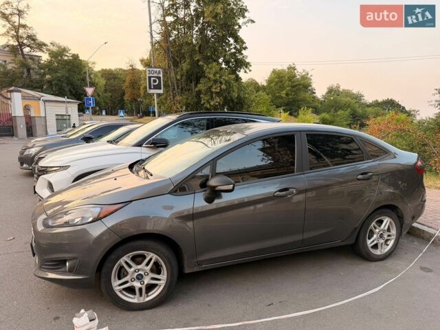 Сірий Форд Фієста, об'ємом двигуна 1.6 л та пробігом 140 тис. км за 6500 $, фото 1 на Automoto.ua