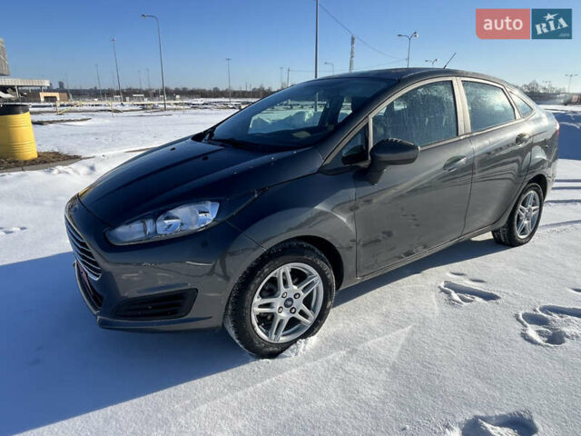 Серый Форд Фиеста, объемом двигателя 1.6 л и пробегом 120 тыс. км за 8100 $, фото 1 на Automoto.ua
