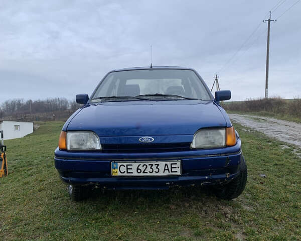 Синий Форд Фиеста, объемом двигателя 1.3 л и пробегом 200 тыс. км за 1000 $, фото 1 на Automoto.ua