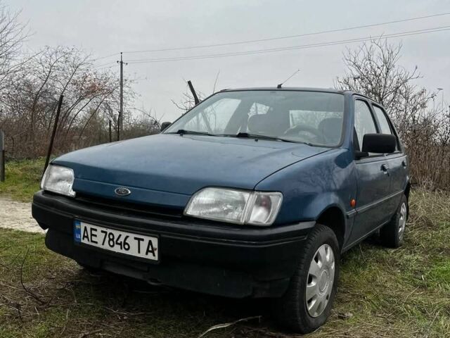 Синий Форд Фиеста, объемом двигателя 1.1 л и пробегом 1000 тыс. км за 813 $, фото 1 на Automoto.ua