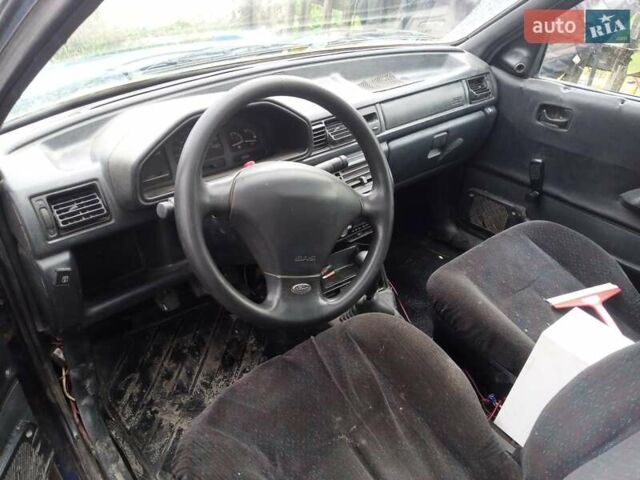 Синій Форд Фієста, об'ємом двигуна 1.6 л та пробігом 220 тис. км за 1000 $, фото 1 на Automoto.ua