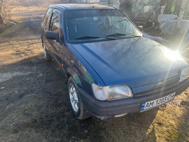 Синій Форд Фієста, об'ємом двигуна 1.3 л та пробігом 176 тис. км за 1000 $, фото 1 на Automoto.ua