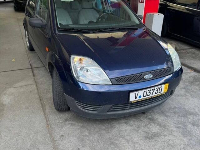 Синій Форд Фієста, об'ємом двигуна 1.6 л та пробігом 196 тис. км за 3075 $, фото 1 на Automoto.ua