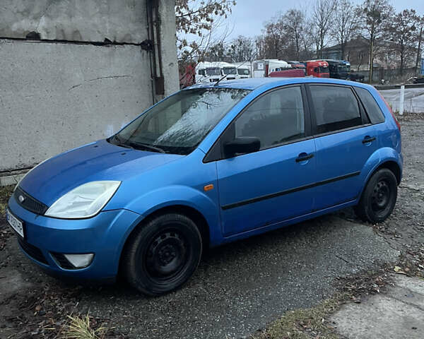 Синий Форд Фиеста, объемом двигателя 1.4 л и пробегом 216 тыс. км за 2200 $, фото 1 на Automoto.ua