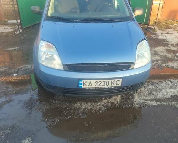 Синий Форд Фиеста, объемом двигателя 1.4 л и пробегом 331 тыс. км за 2000 $, фото 1 на Automoto.ua