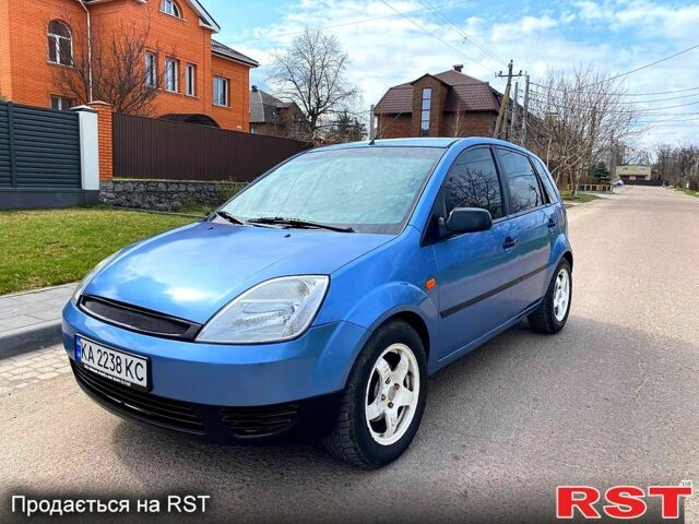 Синій Форд Фієста, об'ємом двигуна 1.4 л та пробігом 180 тис. км за 3550 $, фото 1 на Automoto.ua