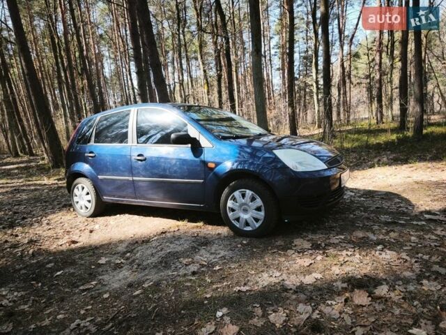 Синий Форд Фиеста, объемом двигателя 1.3 л и пробегом 228 тыс. км за 3333 $, фото 1 на Automoto.ua