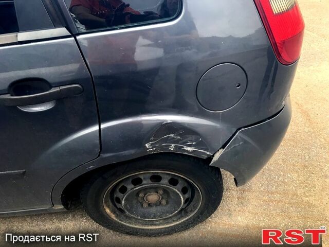 Синий Форд Фиеста, объемом двигателя 1.4 л и пробегом 0 тыс. км за 800 $, фото 1 на Automoto.ua