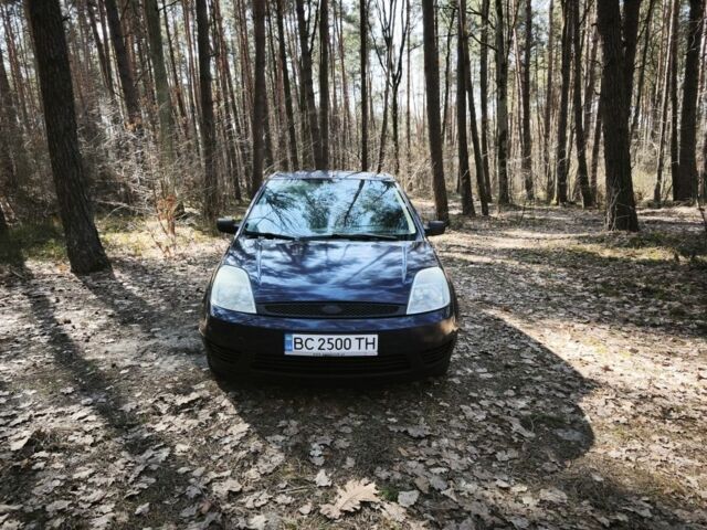 Синій Форд Фієста, об'ємом двигуна 1.3 л та пробігом 228 тис. км за 3150 $, фото 1 на Automoto.ua