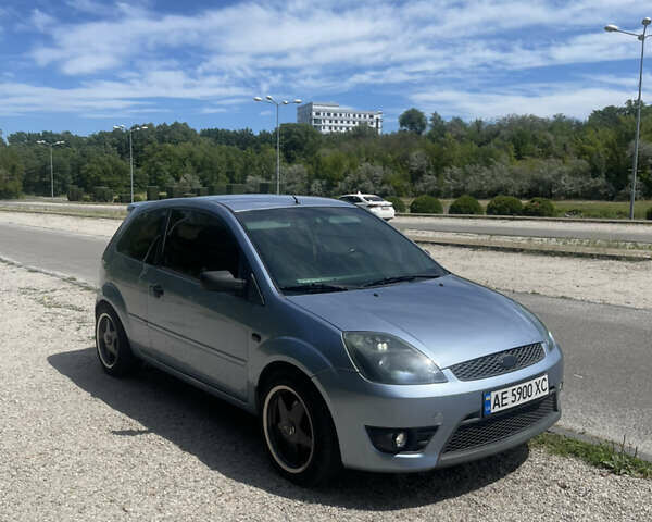 Синій Форд Фієста, об'ємом двигуна 1.6 л та пробігом 219 тис. км за 3500 $, фото 1 на Automoto.ua