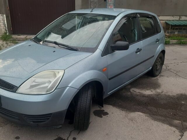 Синій Форд Фієста, об'ємом двигуна 1.3 л та пробігом 2 тис. км за 3200 $, фото 1 на Automoto.ua