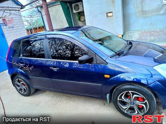 Синій Форд Фієста, об'ємом двигуна 1.4 л та пробігом 268 тис. км за 4000 $, фото 1 на Automoto.ua